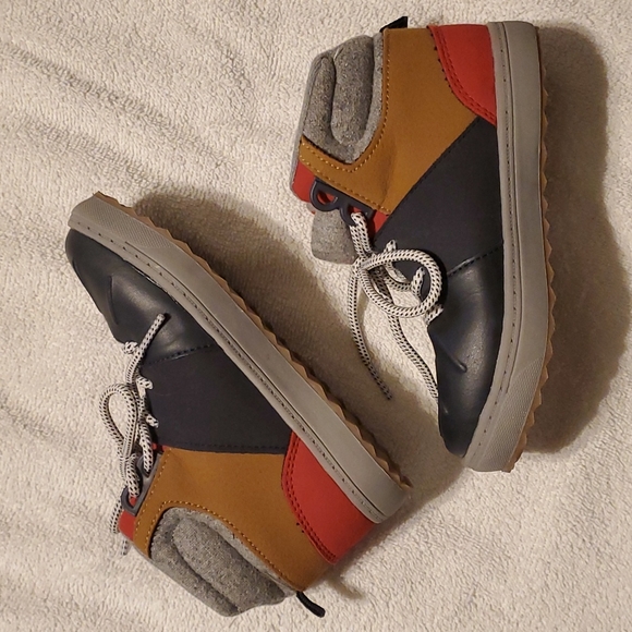 *SOLD*Toddler OshKosh Boots - Picture 1 of 5